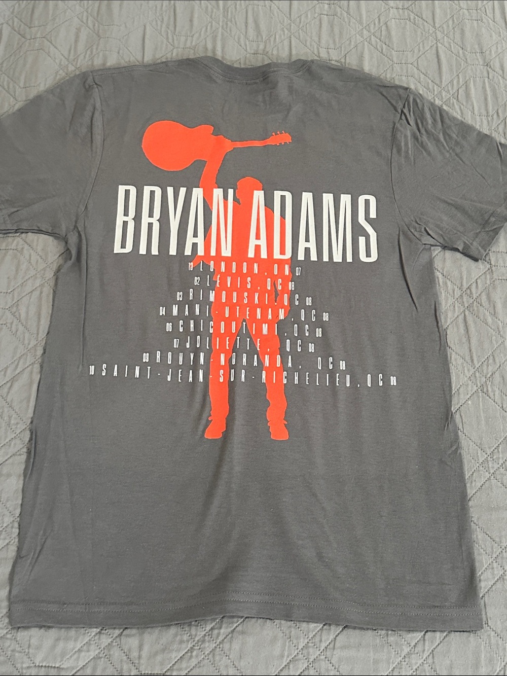 Bryan Adams Tour Shirt Men’s Size Snall - Picture 4 of 6